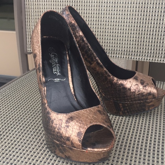 Hardly worn and brand new shoes - Picture 6 of 7